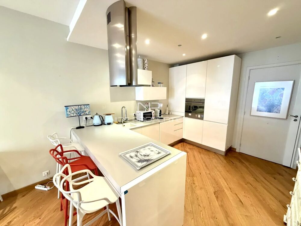 Vente Appartement Nice, beau 2 pièces terrasse accès direct mer Nice