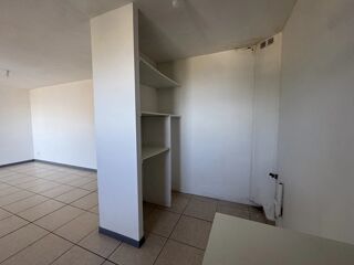  Appartement à louer 2 pièces 57 m²