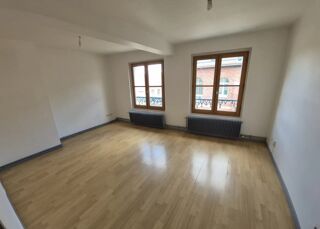  Appartement à louer 3 pièces 56 m²
