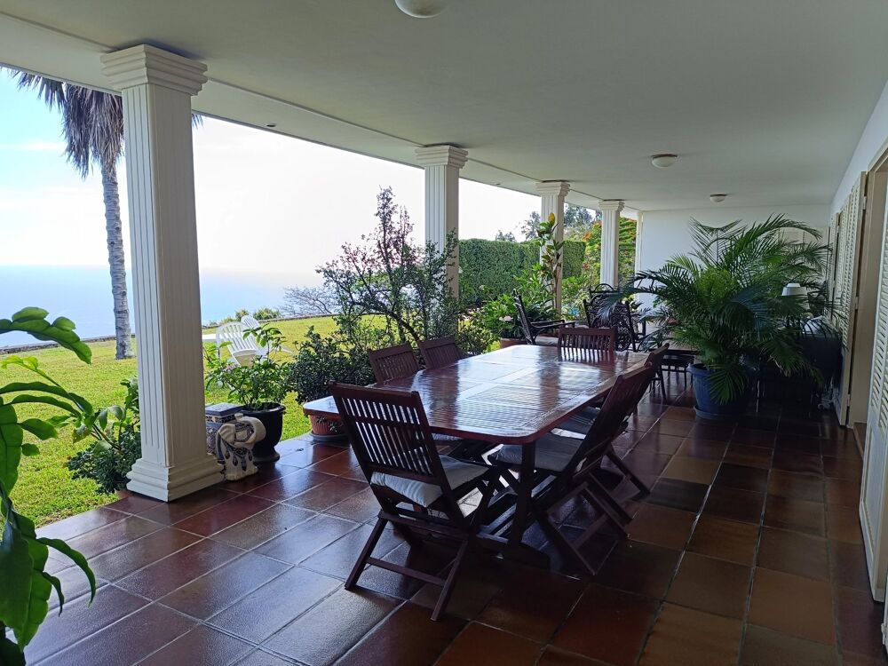 VILLA DE LUXE À LA MONTAGNE  VUE MER EXCEPTIONNELLE