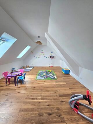  Maison  vendre 6 pices 165 m