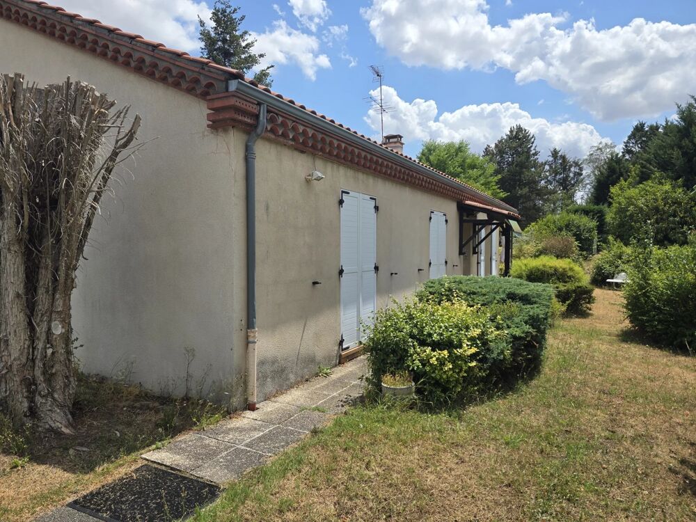 Vente Maison GRANDE MAISON DE PLAIN-PIED AVEC TERRAIN ET PISCINE Vergongheon