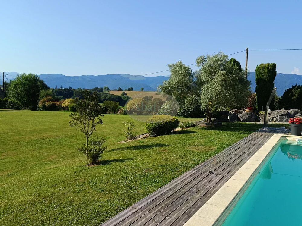 � vendre  Maison Nay (64800)