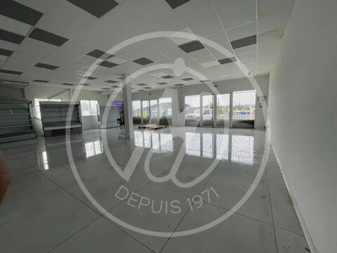 Local commercial 2725 97122 Baie-mahault