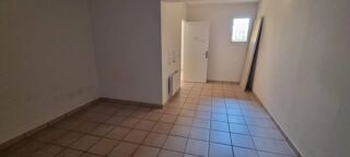  Appartement à louer 3 pièces 65 m²