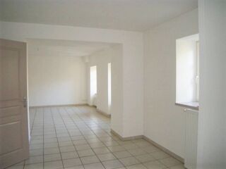  Appartement à louer 3 pièces 76 m²