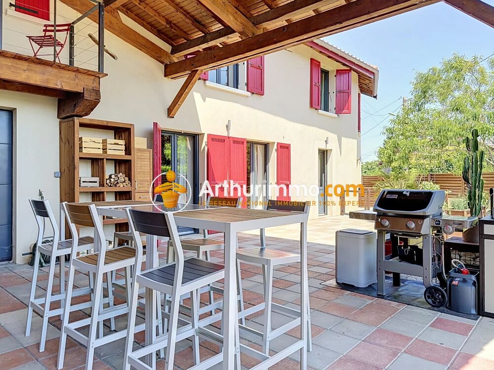 Vente Maison Maison de caractère 155 m² avec bain nordique et terrasse couver Bourgoin-jallieu