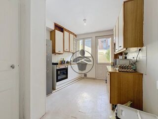  Appartement à louer 2 pièces 152 m²