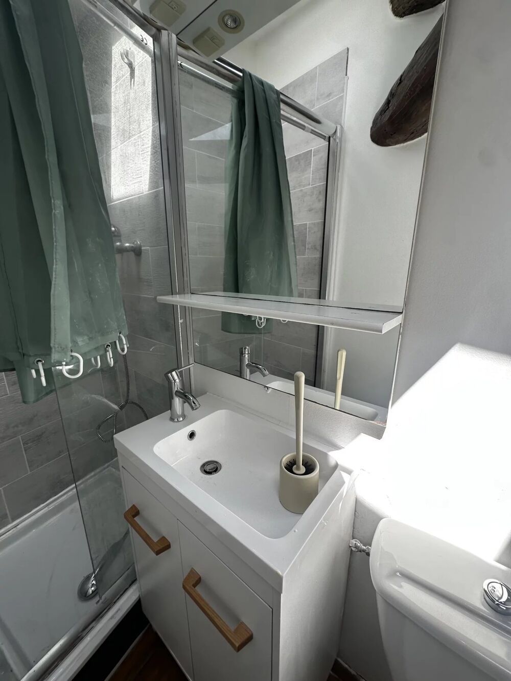 Location Appartement T1 bis, au calme secteur Antigone proche tram. Montpellier
