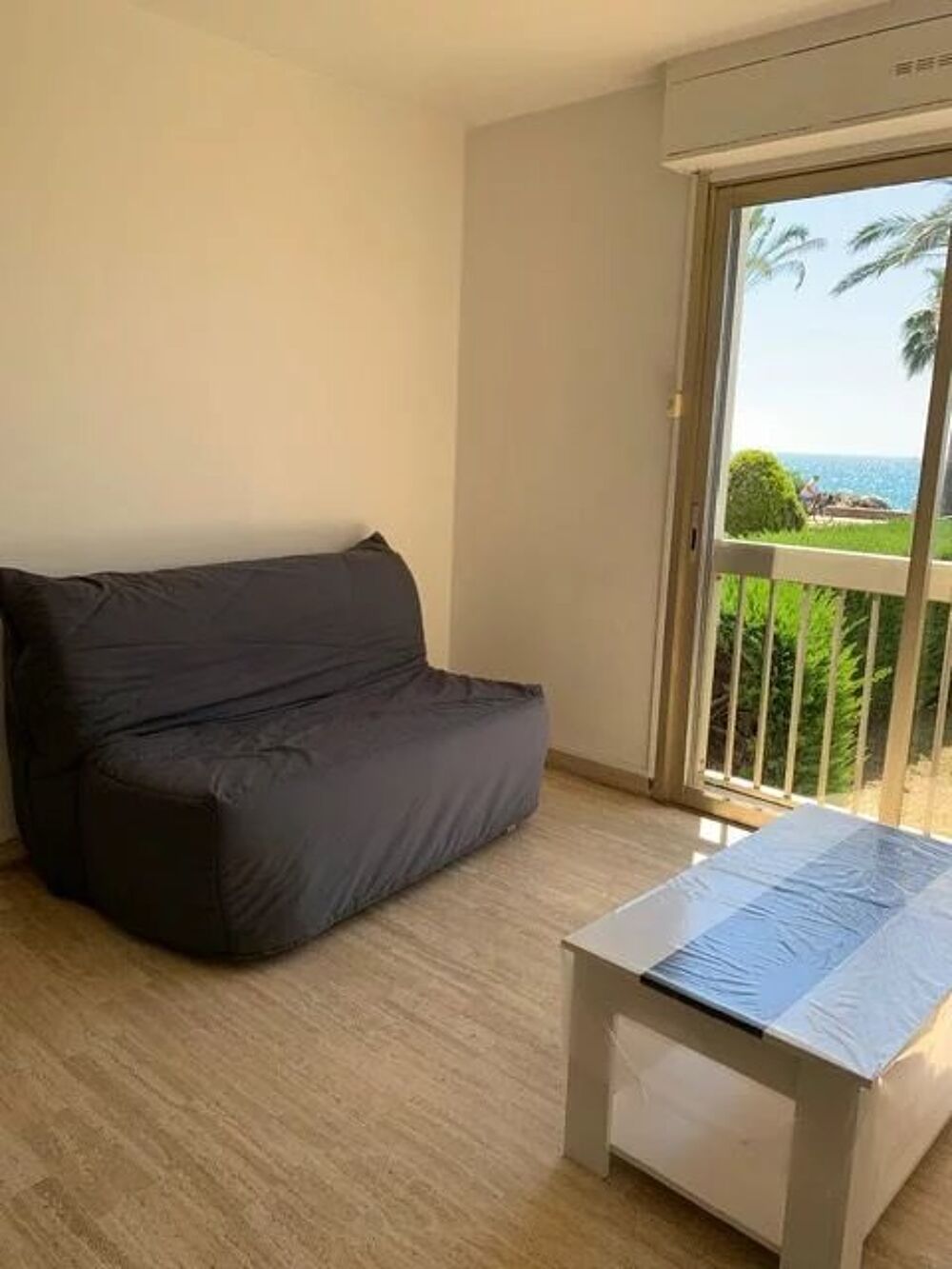 Location Appartement Studio de 35m² en bord de mer Cagnes-sur-mer