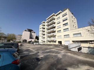  Parking / Garage à vendre 