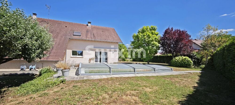 Vente Maison Construction traditionnelle avec piscine sécurisée et garages Parcey