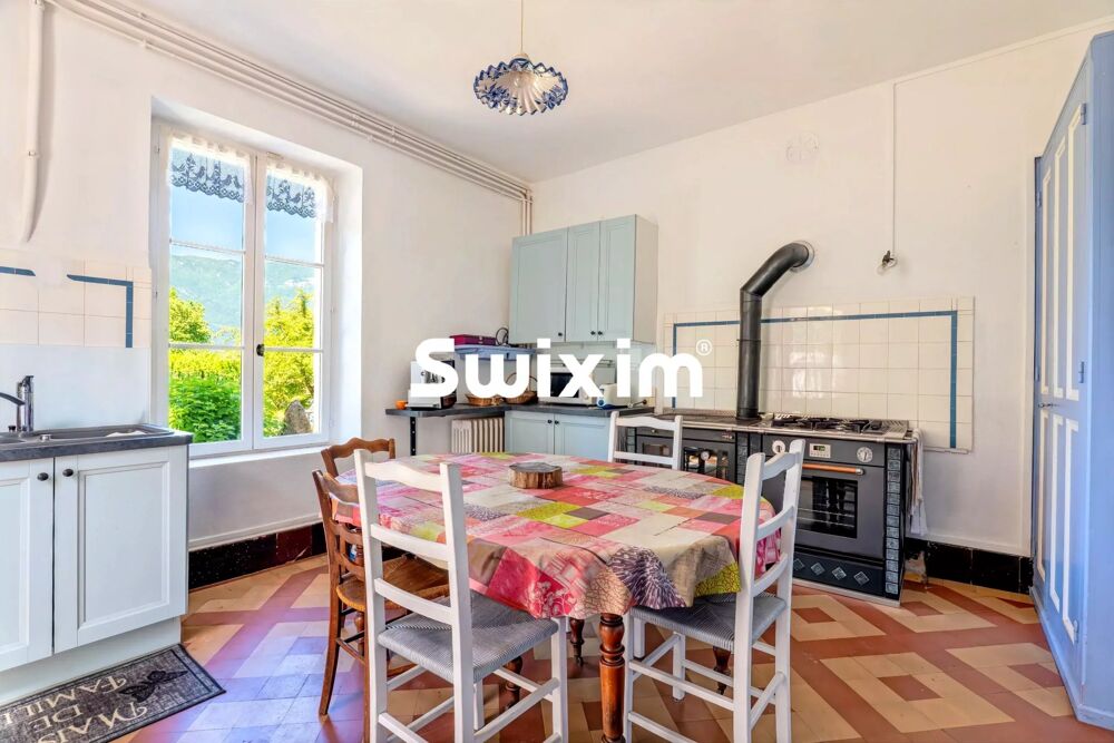 Maison de Village  Grand volume 190 m² + dépendance 100 m²  Te