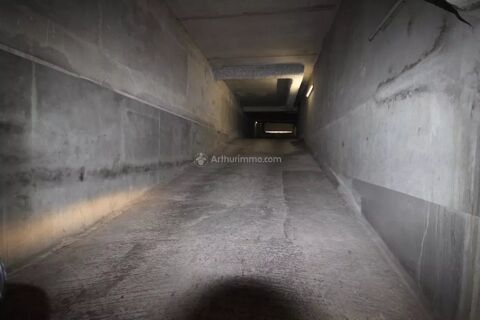  Parking / Garage � louer 