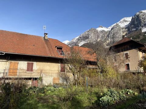 Magnifique corps de ferme env.280 m² avec jardin et terrains att 220000 Doucy-en-Bauges (73630)