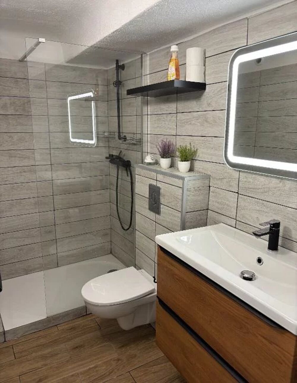 Location Appartement Joli appartement F2 entièrement refait à neuf Vallauris