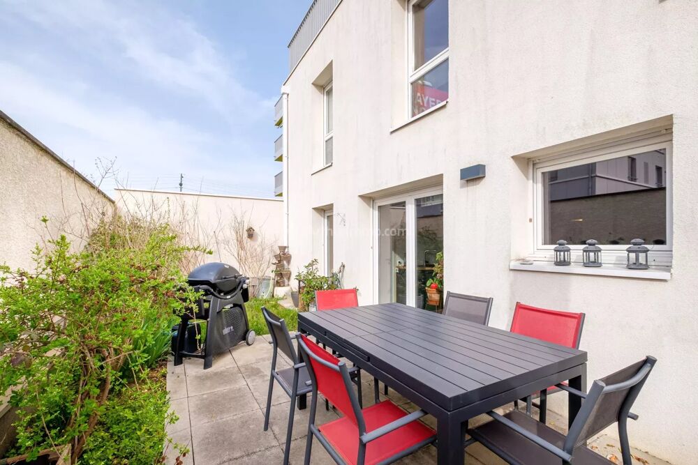 Vente Appartement À vendre – Superbe duplex T5 de 104 m² avec terrasse et jardin – Villeurbanne