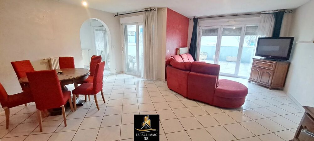 ECHIROLLES - T4 de 93 m2, terrasse de 52 m2, possibilité de gara