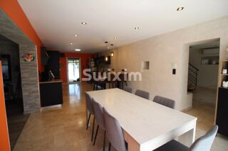  Maison à vendre 15 + pièces 210 m²