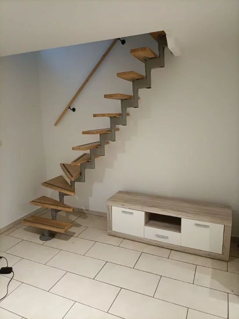 Location Appartement Quatre pièces de 75m² sur deux niveaux avec terrasse de 30m² et Grasse