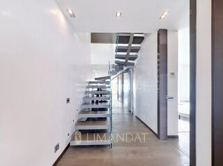  Appartement à louer 6 pièces 150 m²