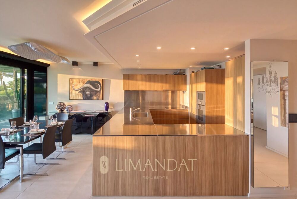 Vente Appartement SOLIGNY CANNES 3 PIÈCES VUE MER Cannes