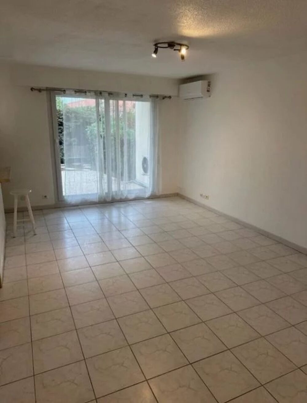 Studio de 40m² avec jardin privatif de 40m² et terrasse de 12m²