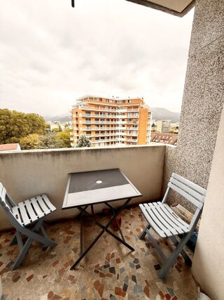  Appartement à louer 2 pièces 53 m²