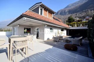  Villa  vendre 6 pices 300 m
