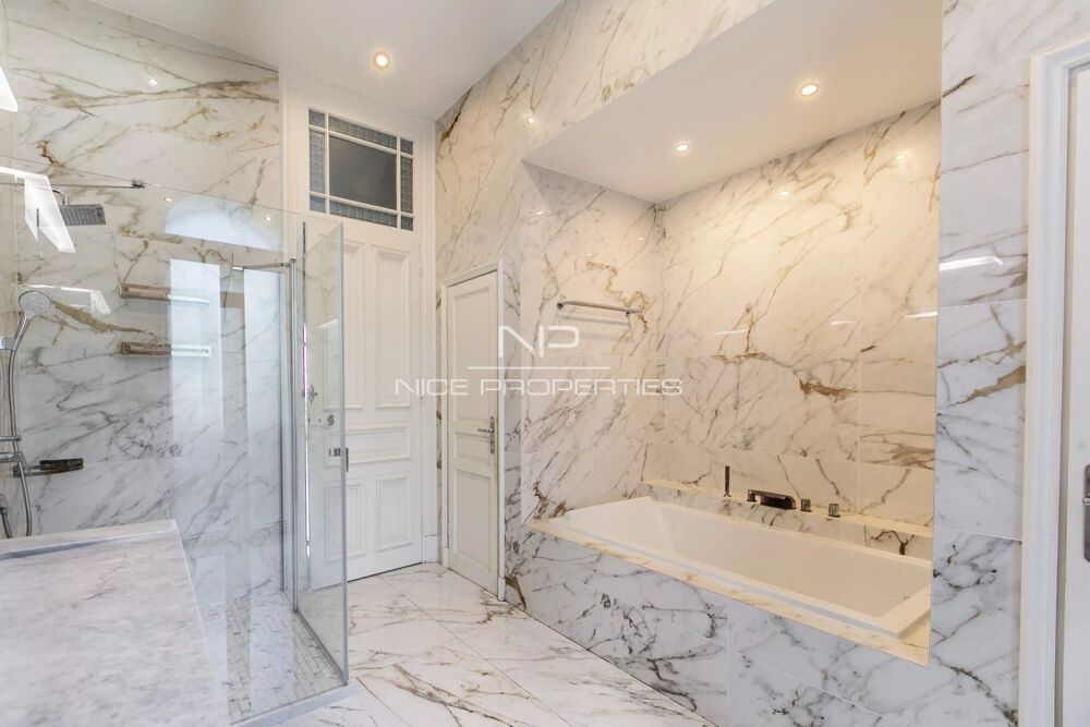 à vendre  Appartement Nice (06300)