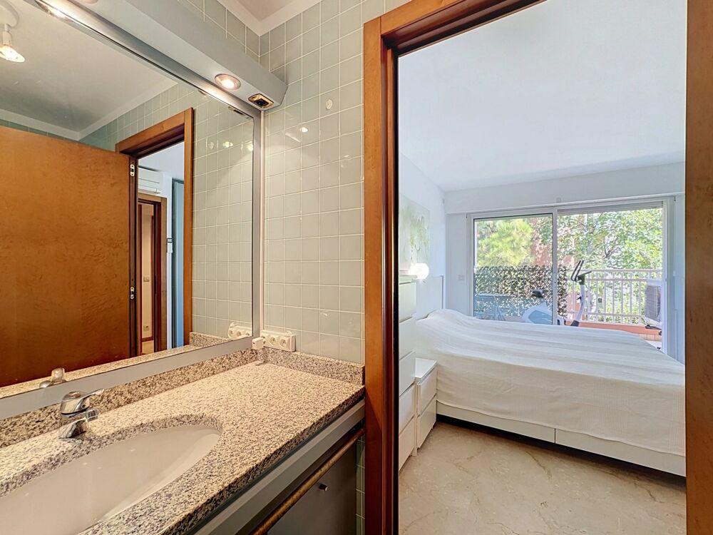 à vendre  Appartement Antibes (06600)