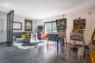  Maison à vendre 10 pièces 228 m²