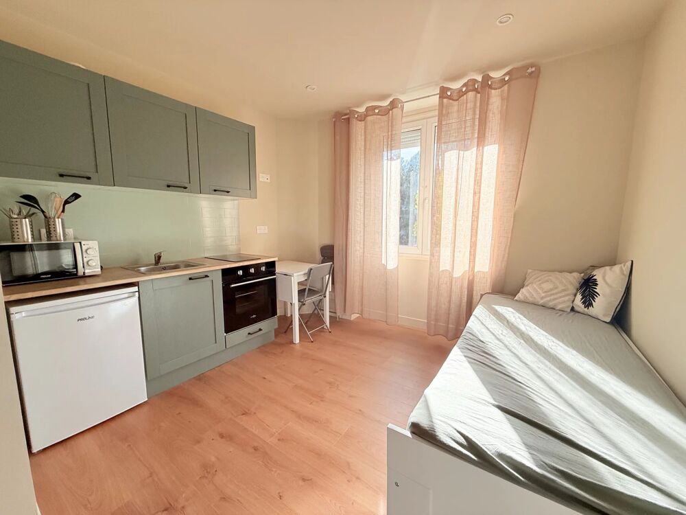 Location Appartement Situé à proximité immédiate des Champs-Elysée Saint-quentin