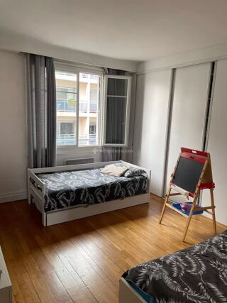  Appartement à louer 4 pièces 109 m²