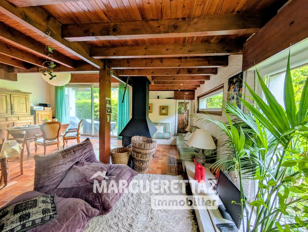 Vente Maison Maison de 115m² avec dépendances et garages - 2400m² terrain - S Saint-jeoire