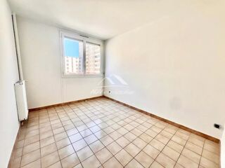  Appartement à vendre 5 pièces 96 m²
