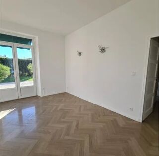  Villa à vendre 15 + pièces 280 m²