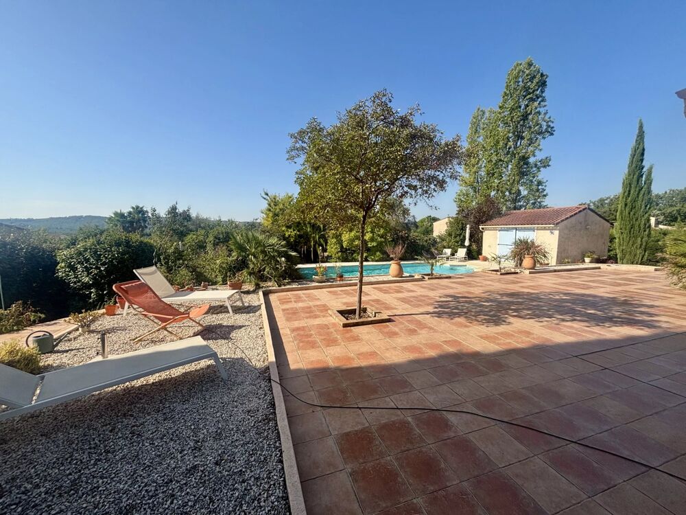 VILLA 5 chambres PLAIN-PIED AVEC PISCINE ET DÉPENDANCE DE 130 M²