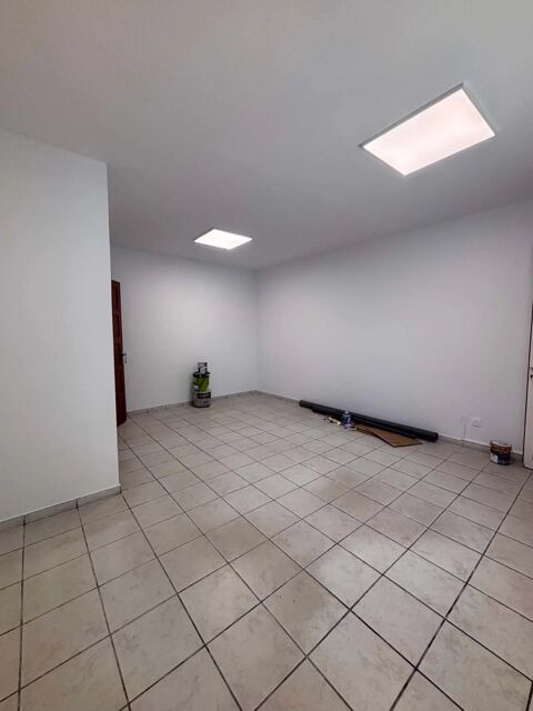   Local - 80 m² 