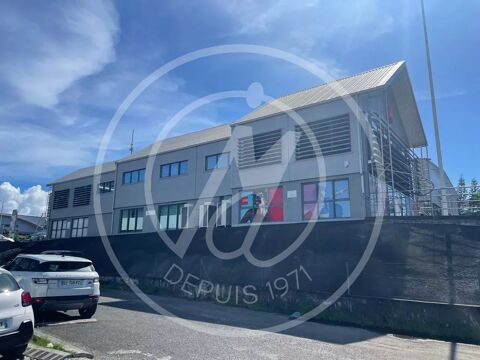   1600 euros HT HC -A louer 80m² - Local bureau à Jarry, 97122 BAI 