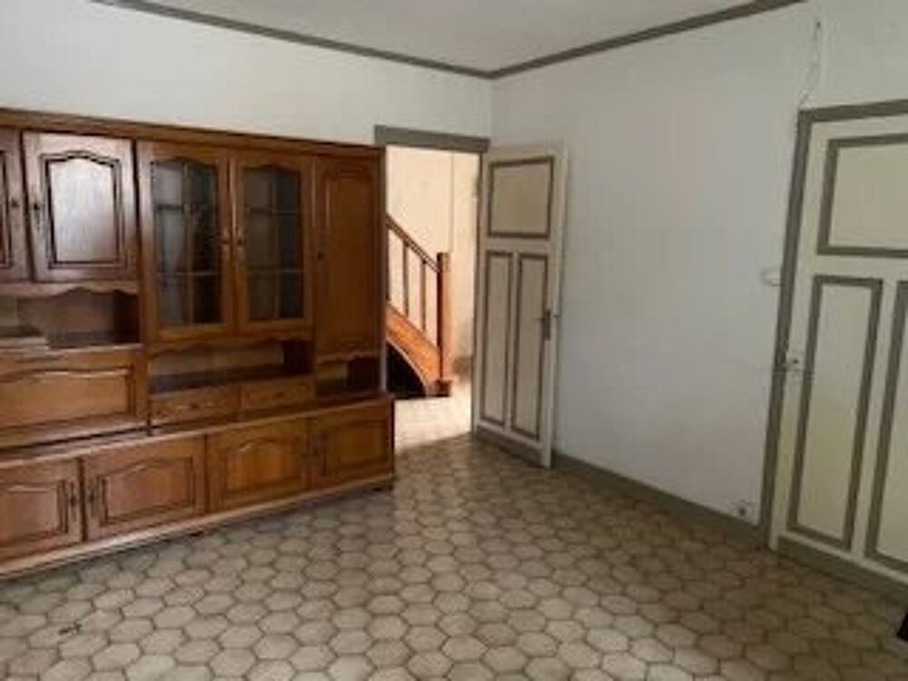 Maison à rénover avec grand garage