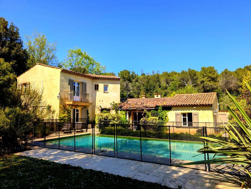 ROQUEFORT LES PINS Maison 5 pièces - 175 m² - Piscine