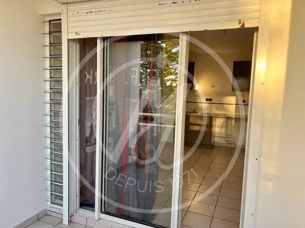 À VENDRE : APPARTEMENT T2 AUX ABYMES - 139 000 euros