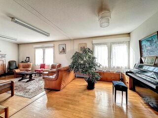  Immeuble � vendre 15 + pi�ces 1800 m�