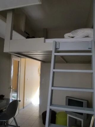  Appartement à louer 1 pièce 22 m²