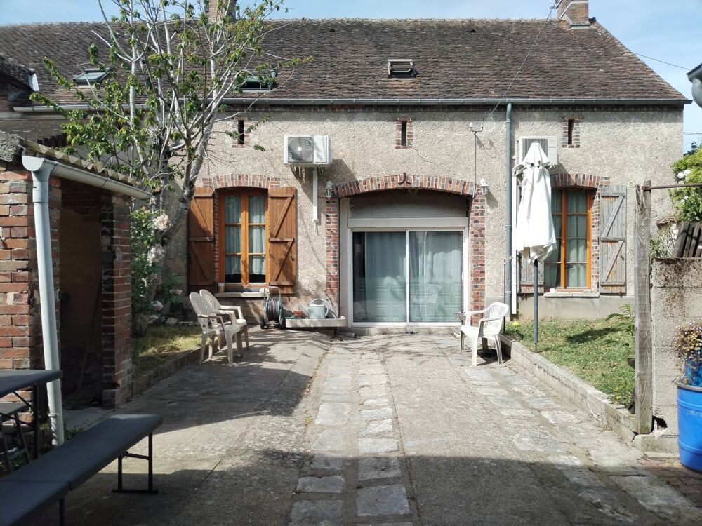 MAISON DE VILLE 8 PIÈCES 4 CHAMBRES GRANGE ET JARDIN