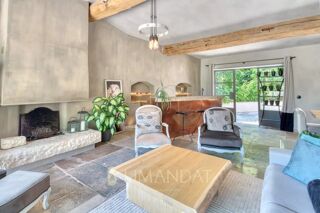 Villa à vendre 7 pièces 300 m²