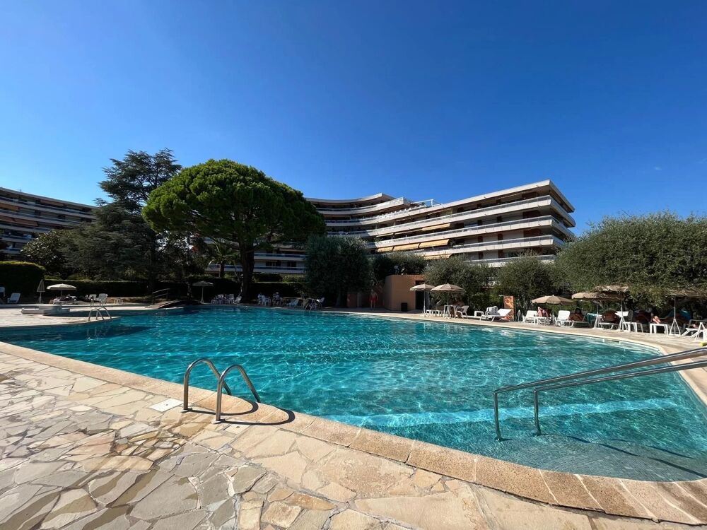 Location Appartement Deux pièces de 56m² avec terrasse, garage et piscine Nice