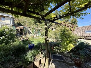  Maison  vendre 8 pices 150 m