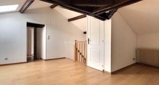 Appartement à louer 4 pièces 80 m²